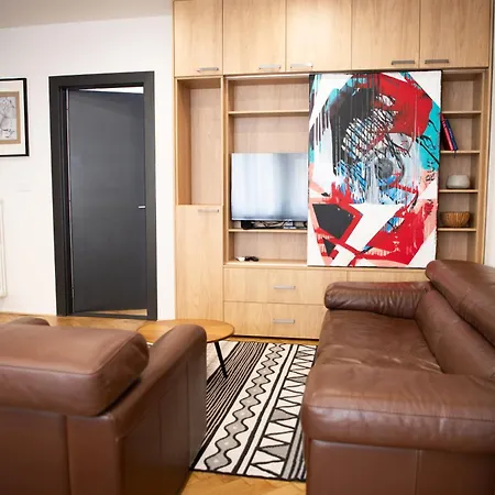 Apartment Kiki And Art